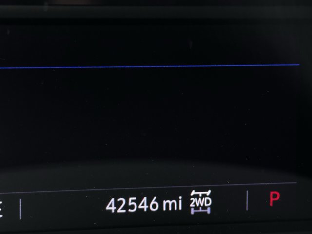 Vehicle image 19 of 34