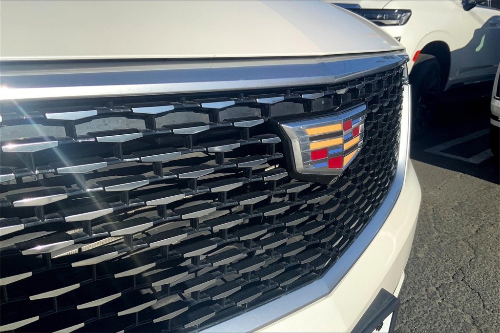 Vehicle image 34 of 37