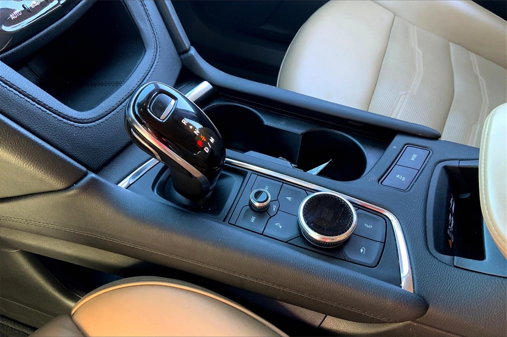 Vehicle image 22 of 37