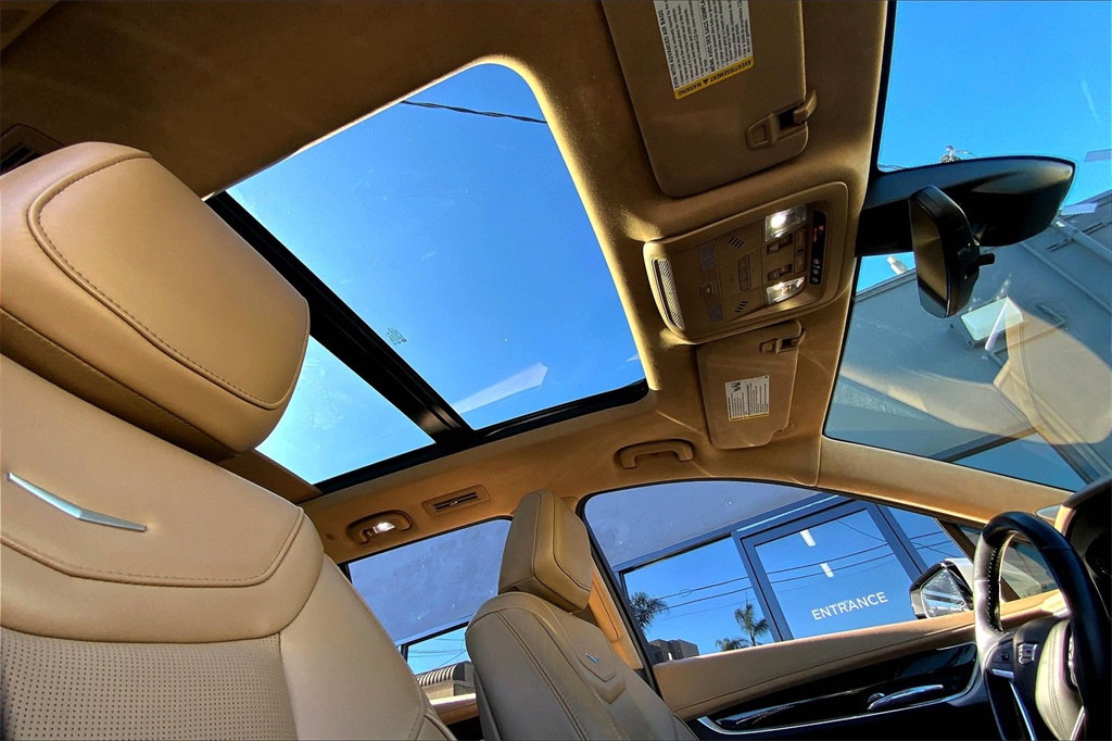 Vehicle image 32 of 37