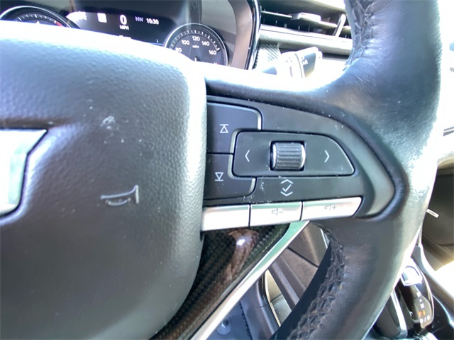 Vehicle image 27 of 40