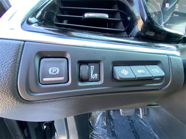Vehicle image 38 of 40