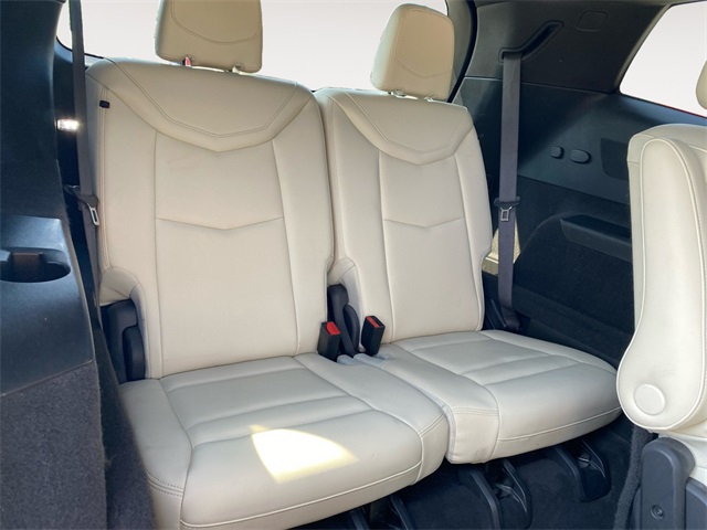 Vehicle image 18 of 40