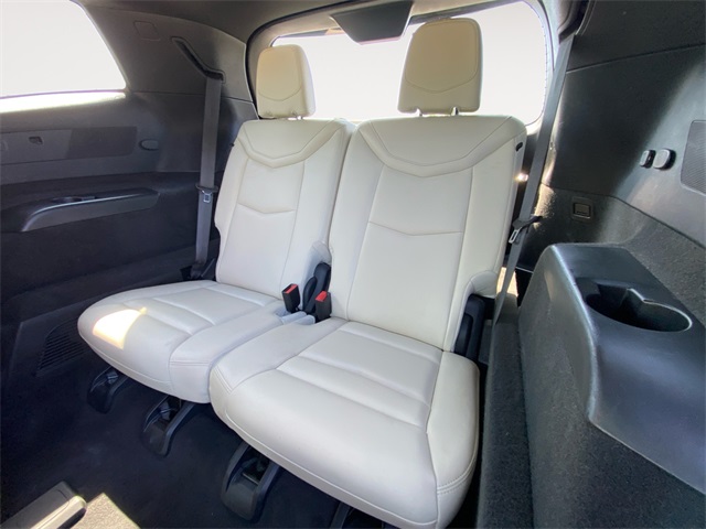 Vehicle image 19 of 40