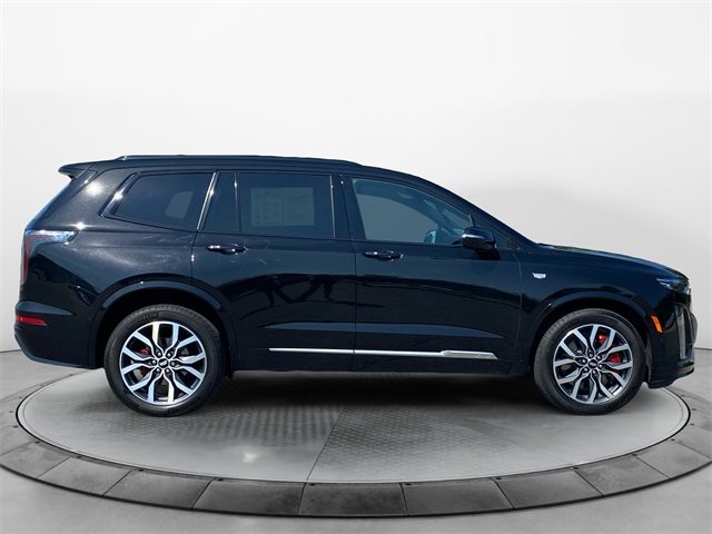 Vehicle image 4 of 40