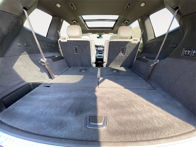 Vehicle image 16 of 40
