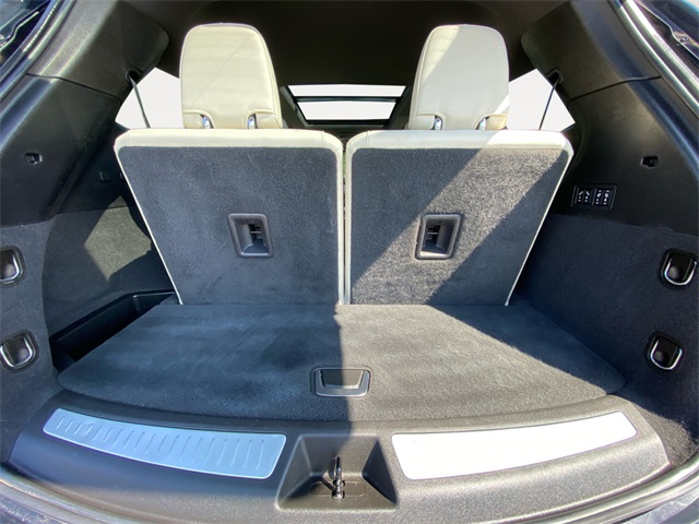 Vehicle image 15 of 40
