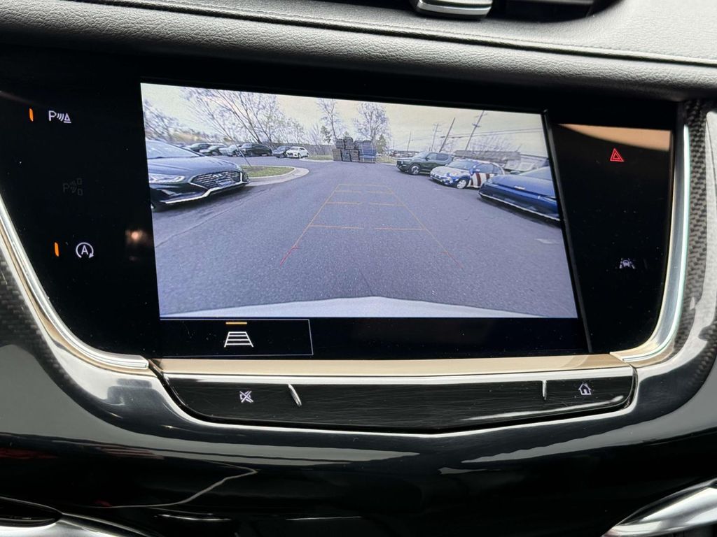 Vehicle image 15 of 25