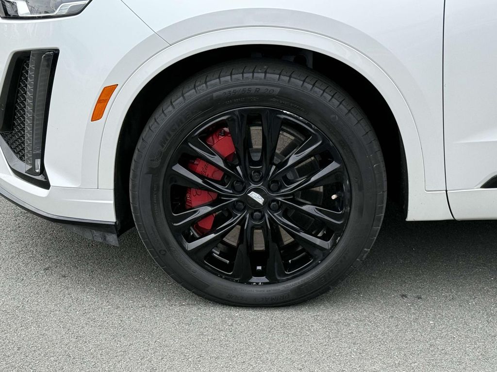 Vehicle image 7 of 25