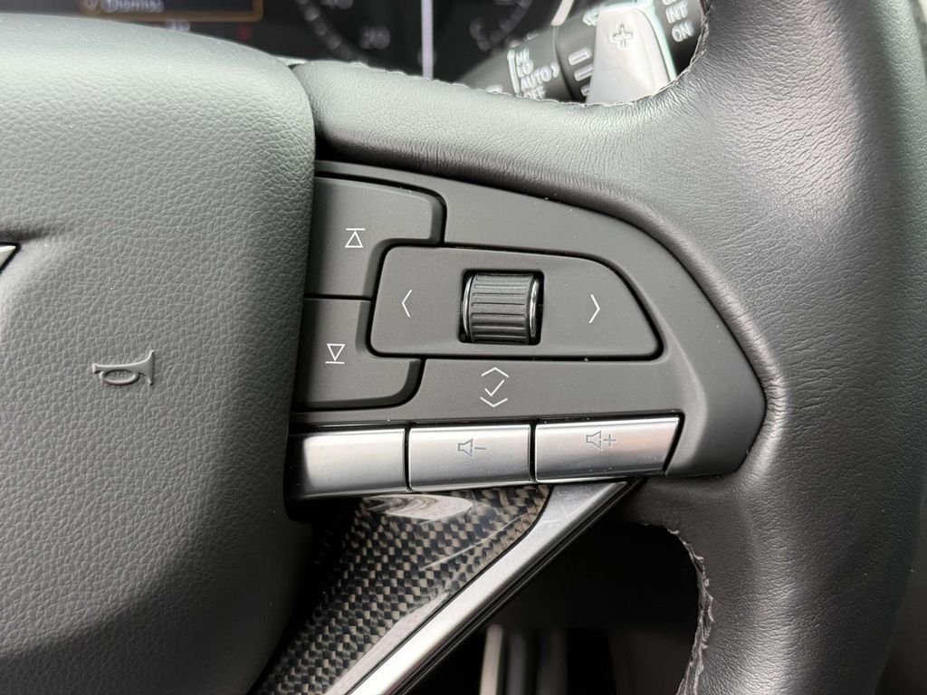 Vehicle image 20 of 25