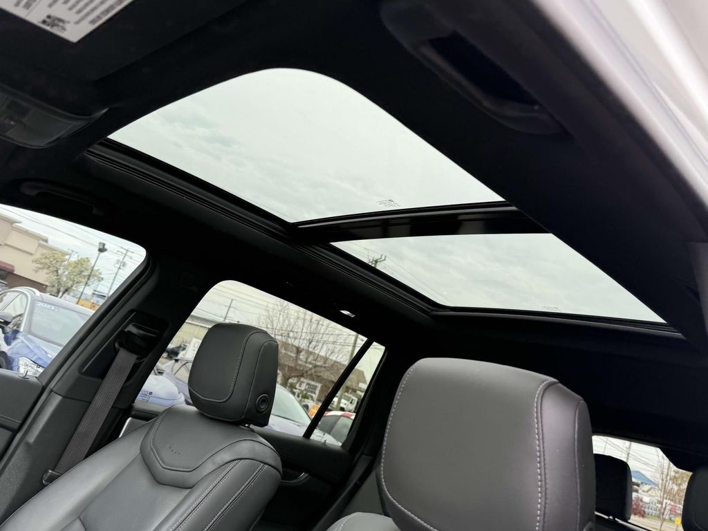 Vehicle image 25 of 25