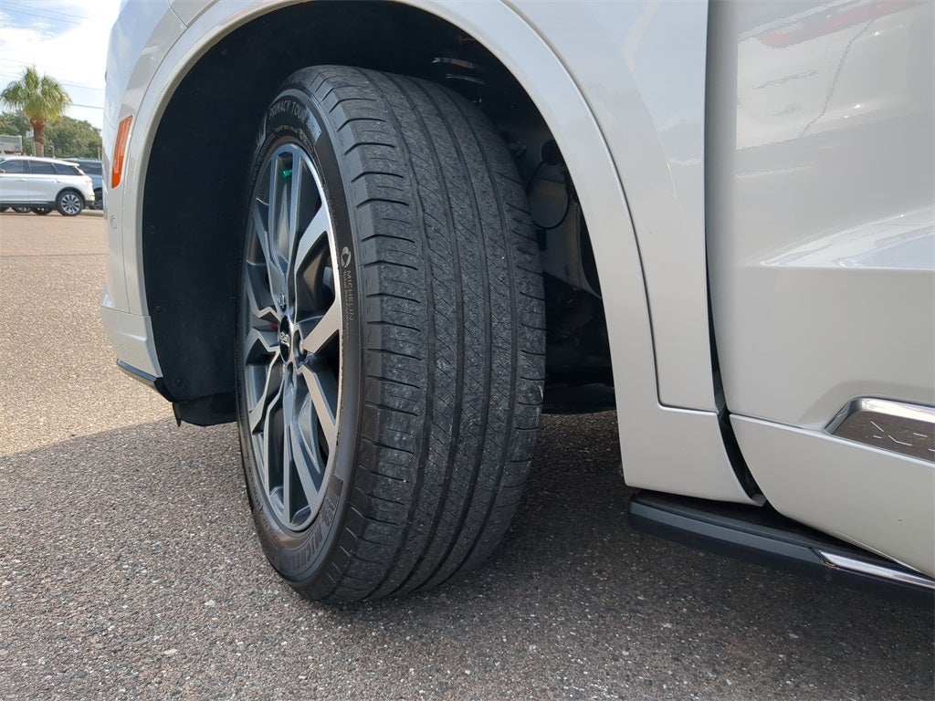 Vehicle image 6 of 37