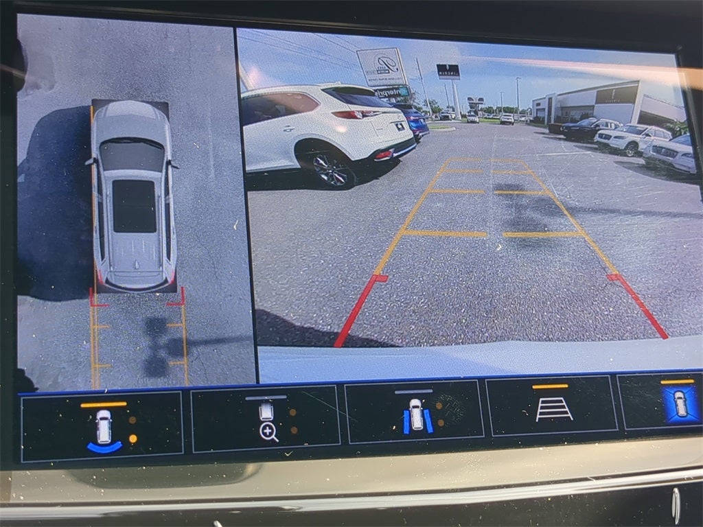 Vehicle image 17 of 37