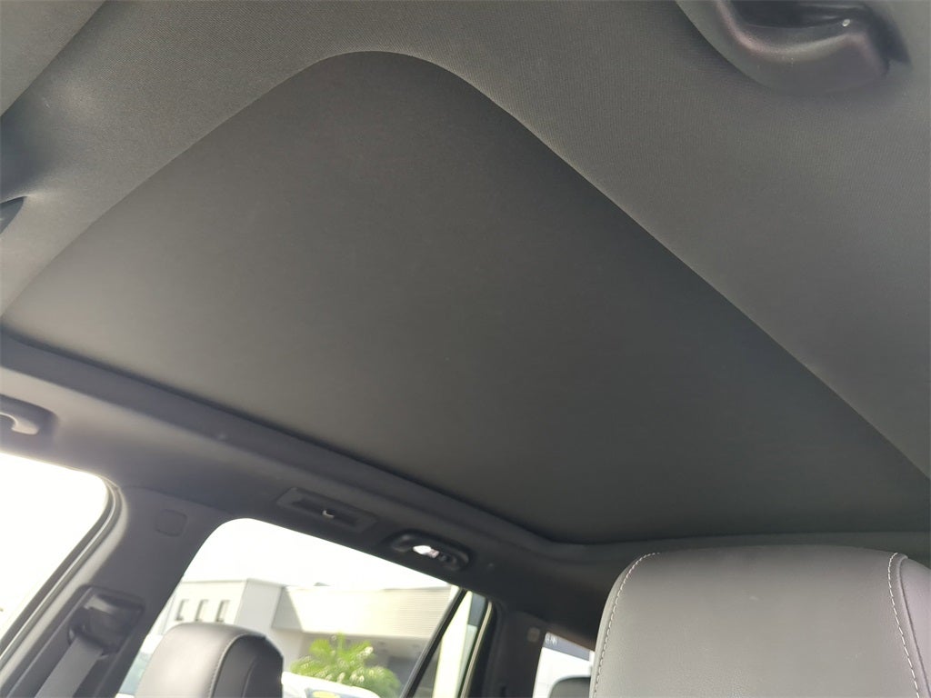 Vehicle image 36 of 37