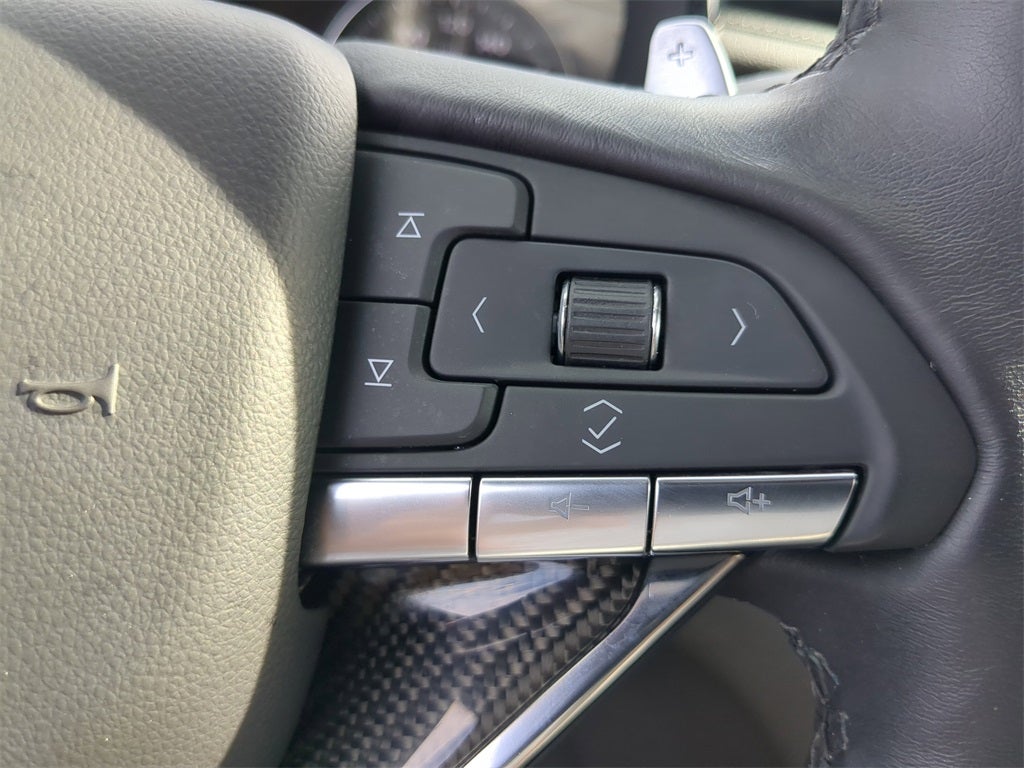 Vehicle image 26 of 37