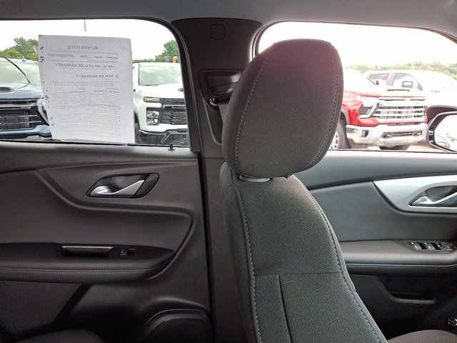 Vehicle image 13 of 43