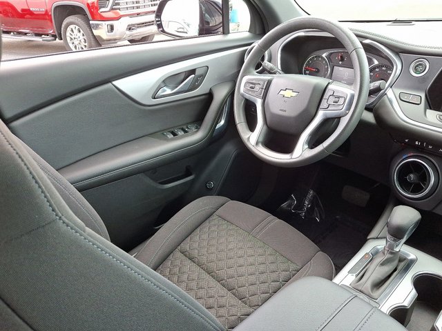 Vehicle image 14 of 43