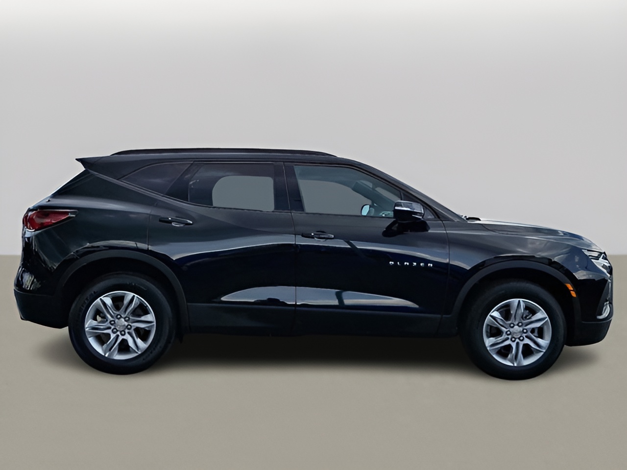 Vehicle image 37 of 43