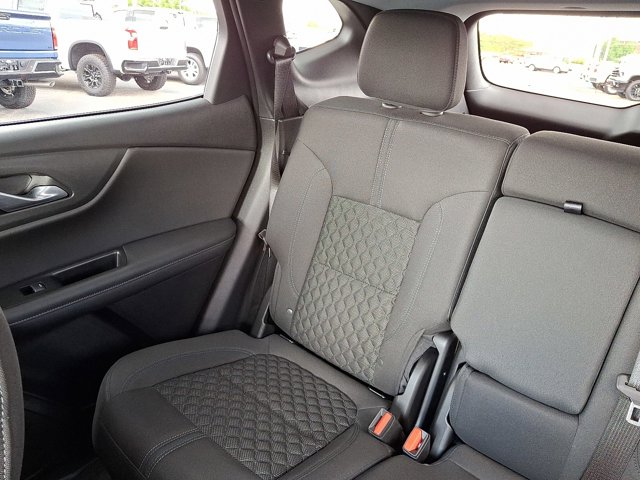 Vehicle image 18 of 43