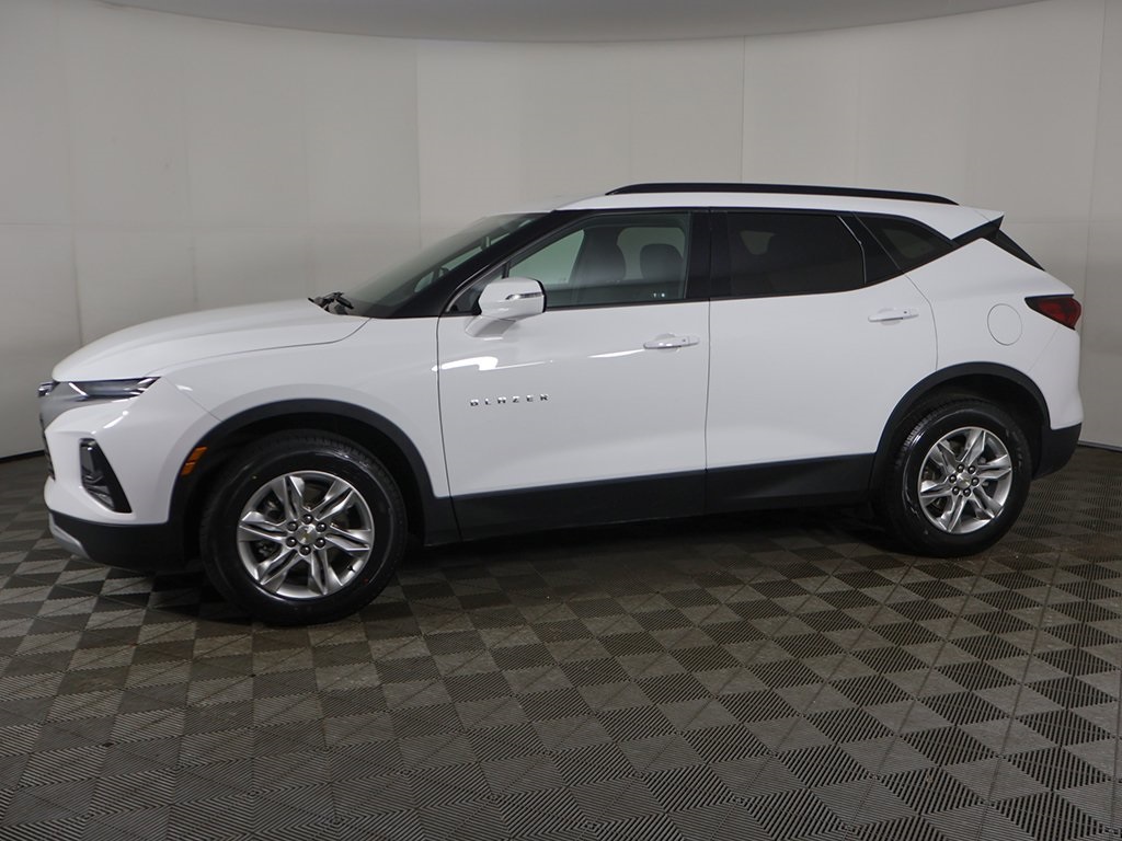 2022 Chevrolet Blazer LT Image 2 of 56