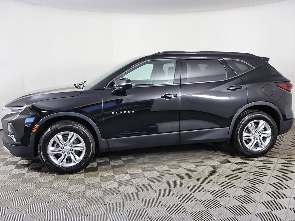 2022 Chevrolet Blazer LT Image 2 of 58