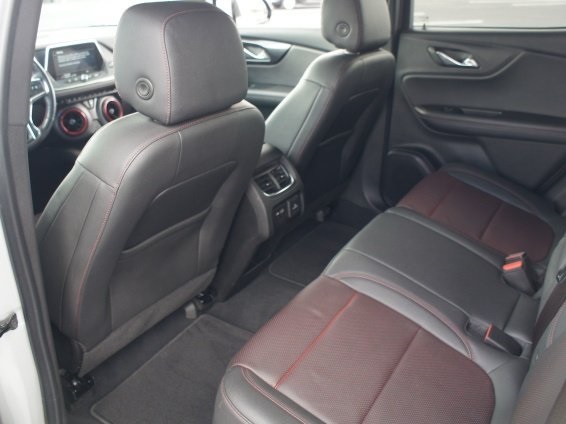 Vehicle image 16 of 29