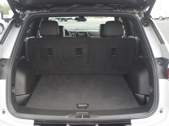Vehicle image 17 of 29