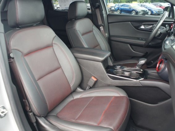 Vehicle image 21 of 29