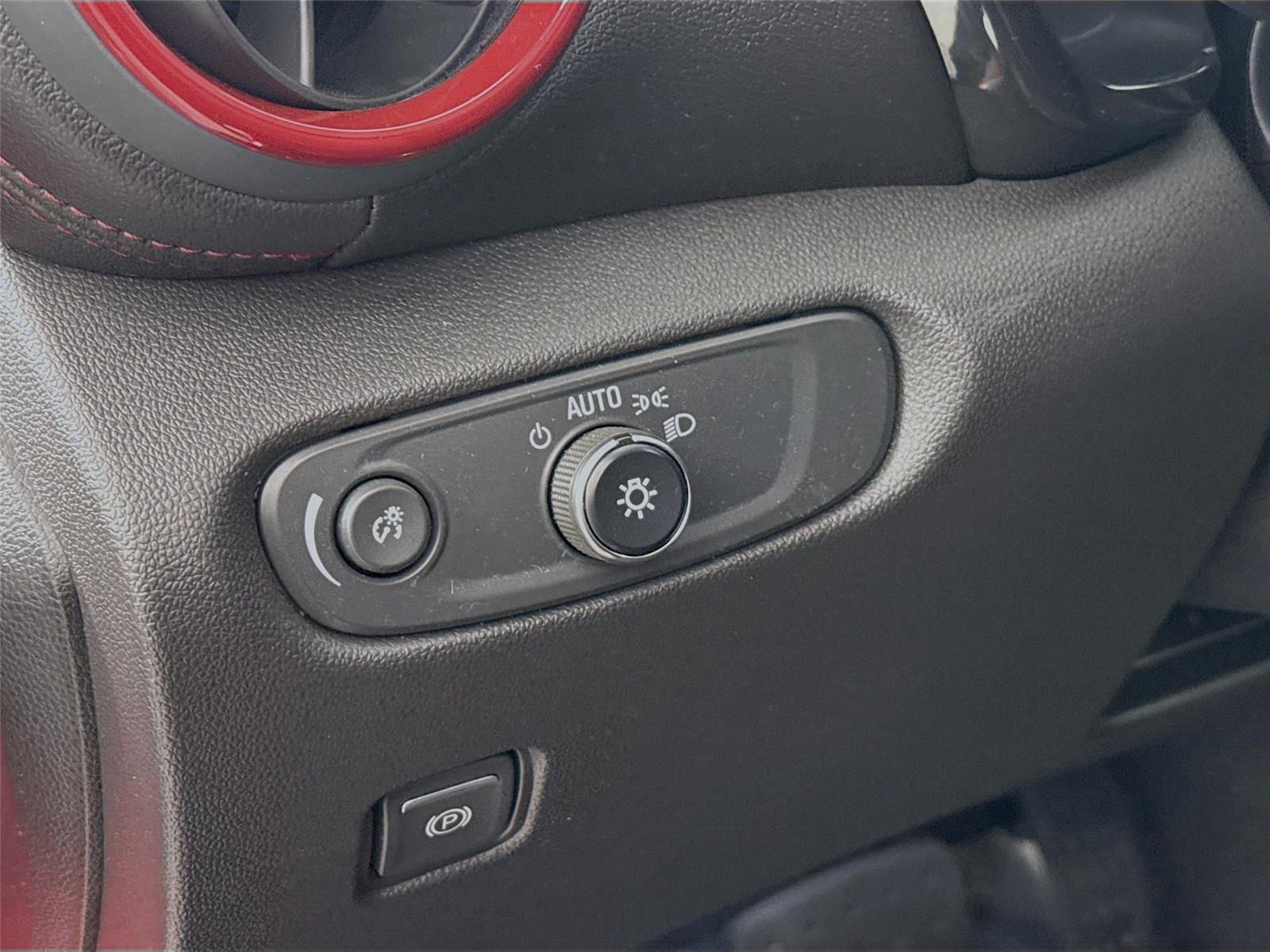 Vehicle image 33 of 49