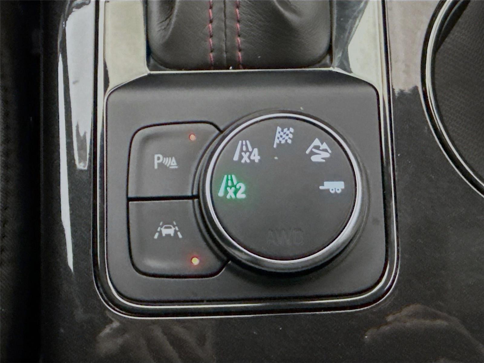 Vehicle image 28 of 49