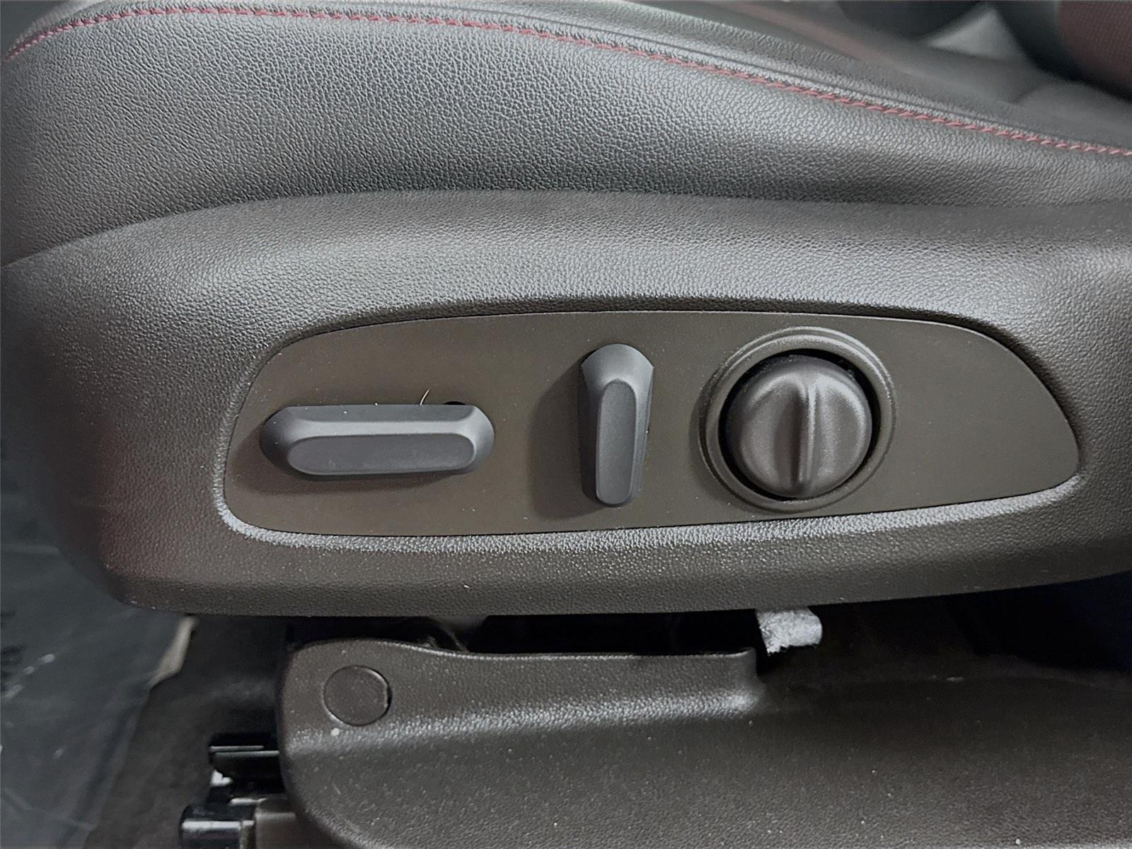 Vehicle image 36 of 49