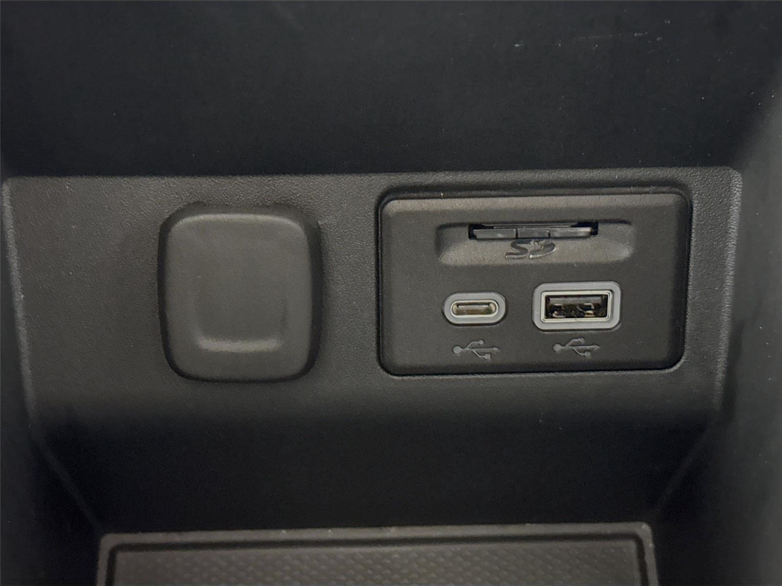 Vehicle image 38 of 49