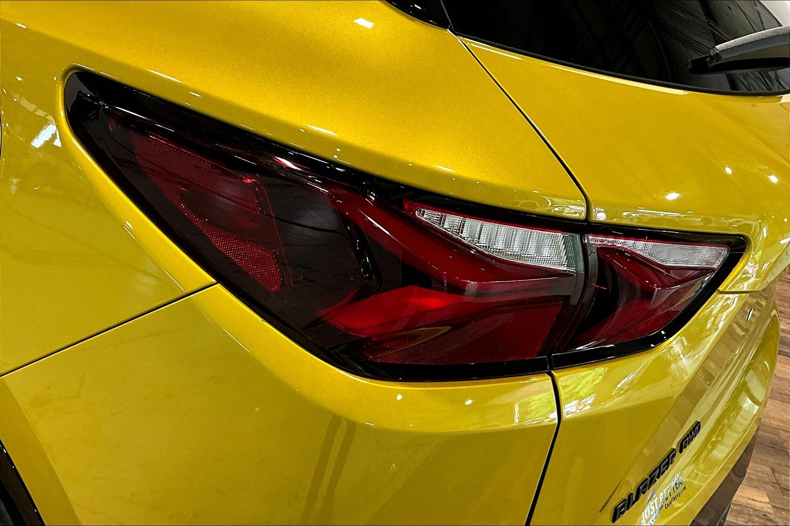 Vehicle image 24 of 31