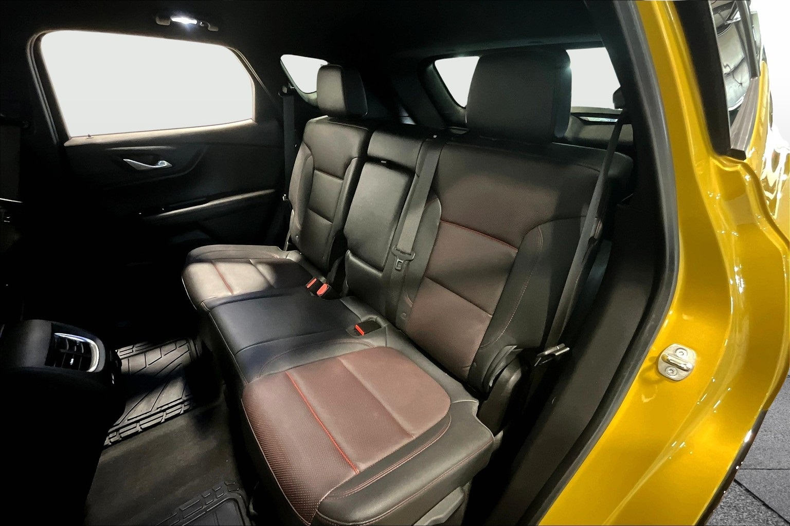 Vehicle image 10 of 31