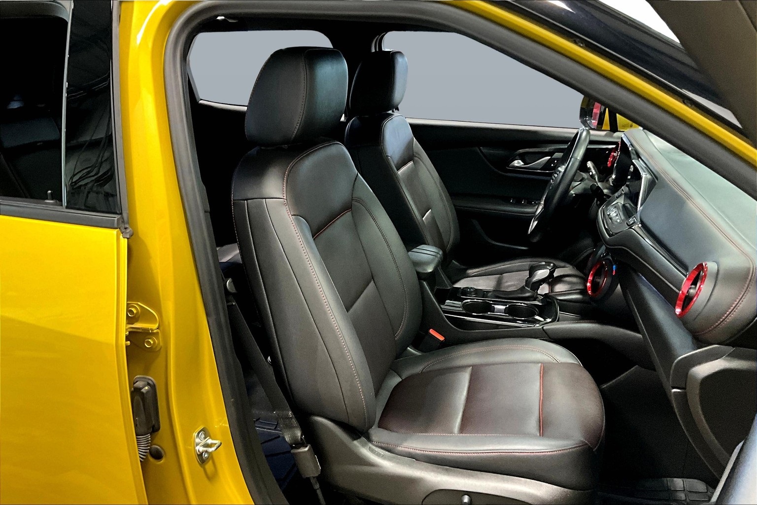 Vehicle image 11 of 31