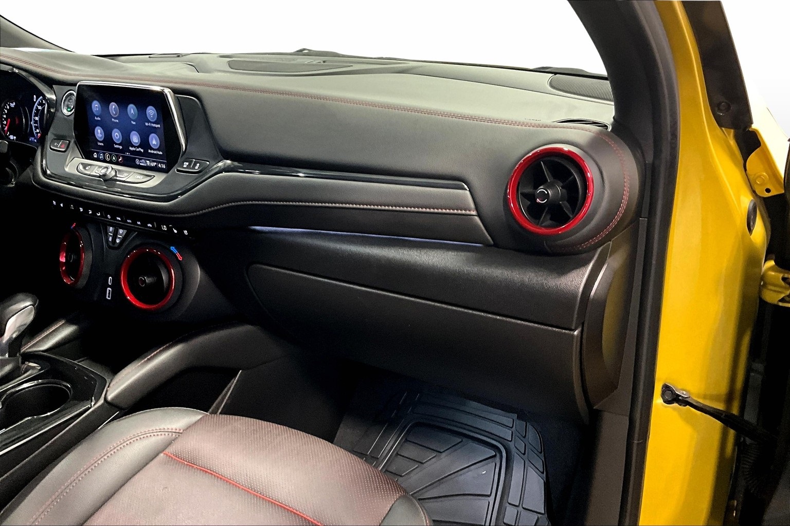 Vehicle image 16 of 31