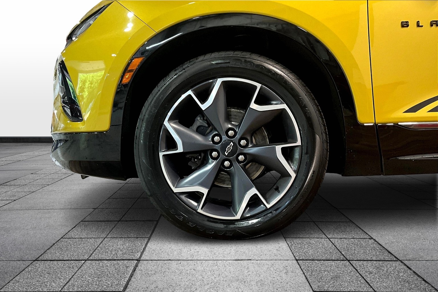 Vehicle image 8 of 31