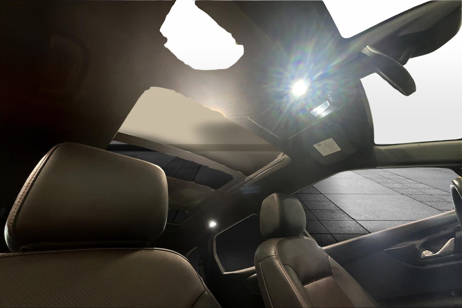 Vehicle image 13 of 31