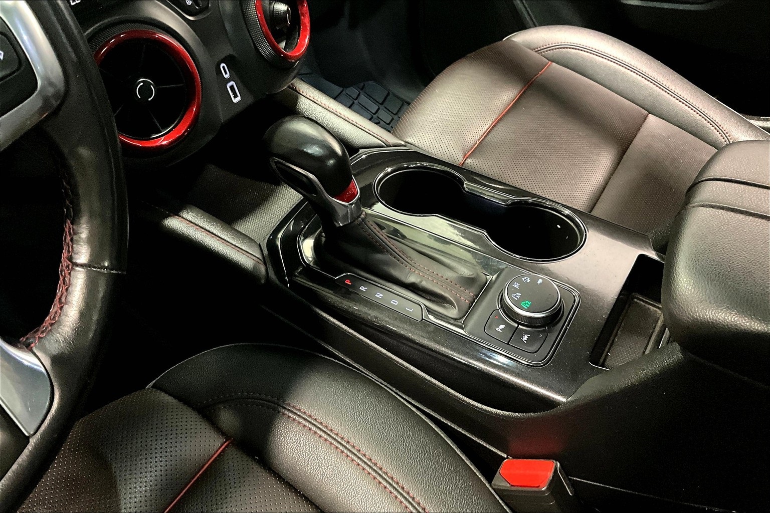 Vehicle image 22 of 31