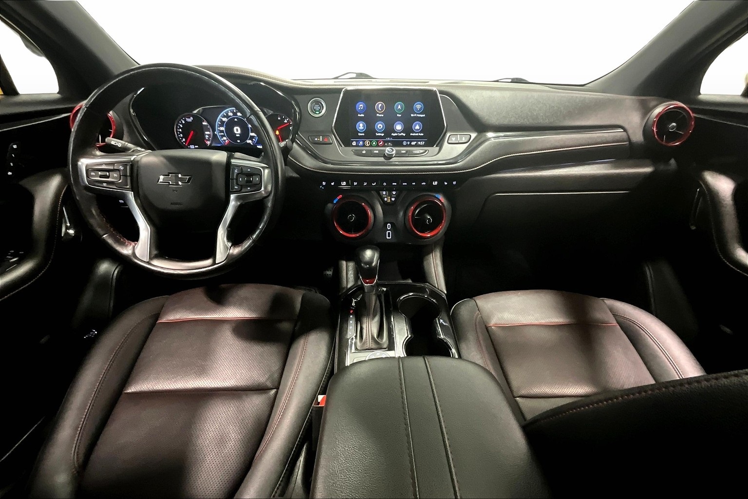 Vehicle image 16 of 31