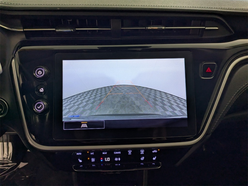 Vehicle image 26 of 32