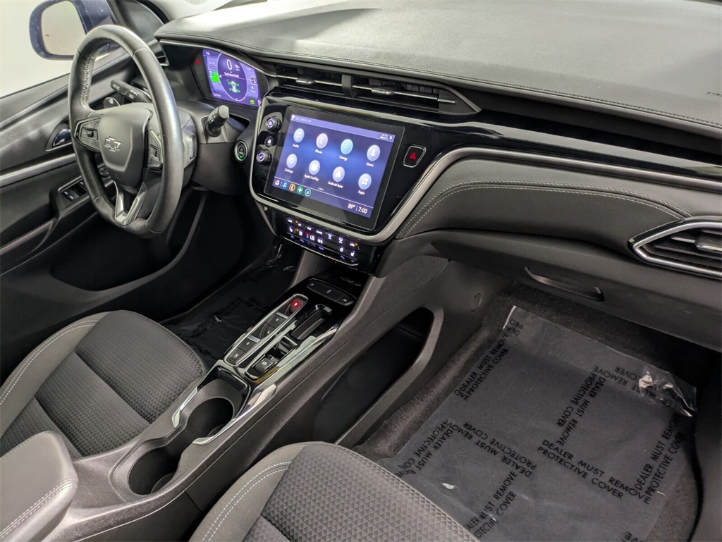 Vehicle image 21 of 32