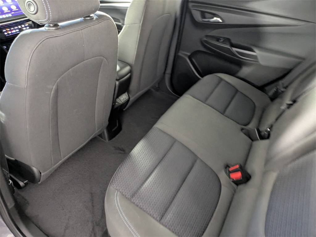 Vehicle image 16 of 32
