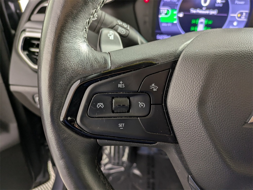 Vehicle image 31 of 32