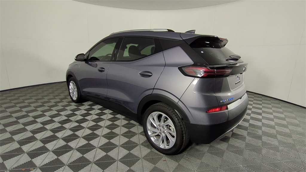 Vehicle image 7 of 32