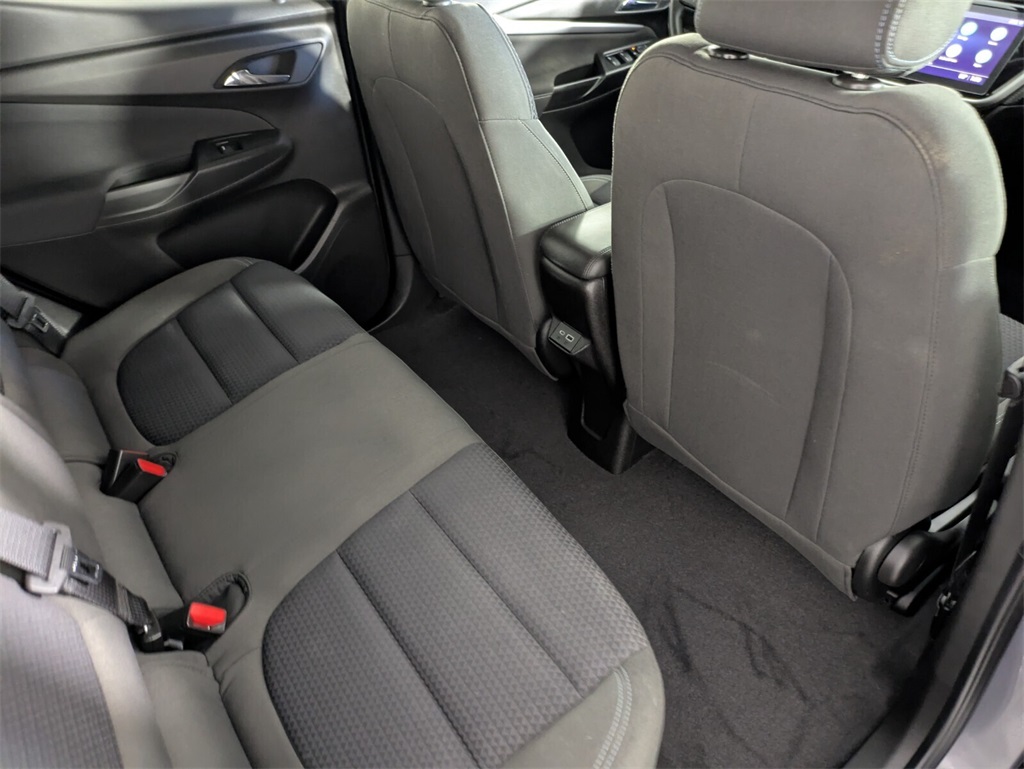 Vehicle image 13 of 32