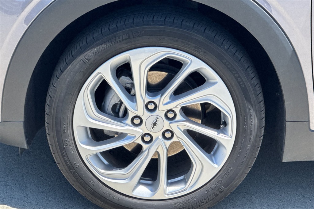 Vehicle image 10 of 37