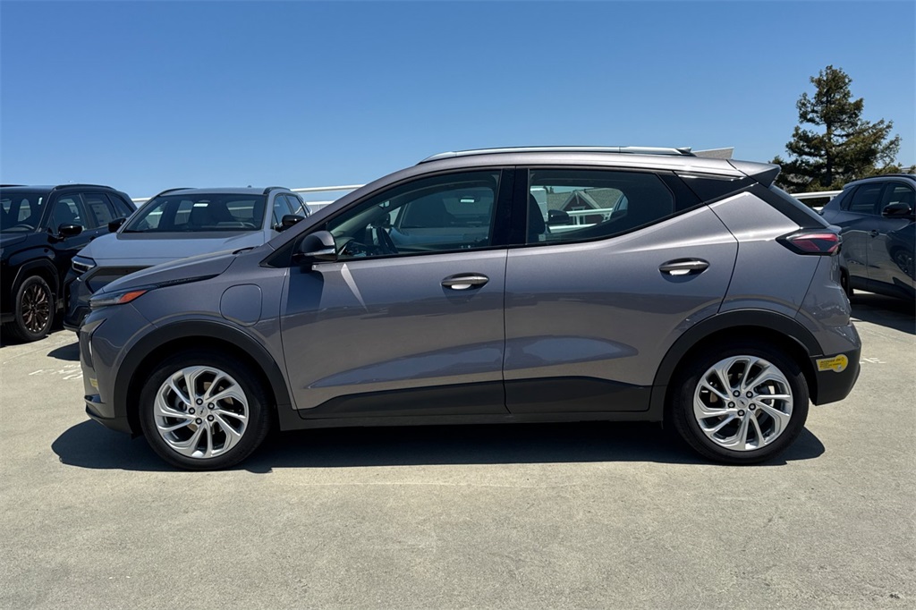 Vehicle image 8 of 37