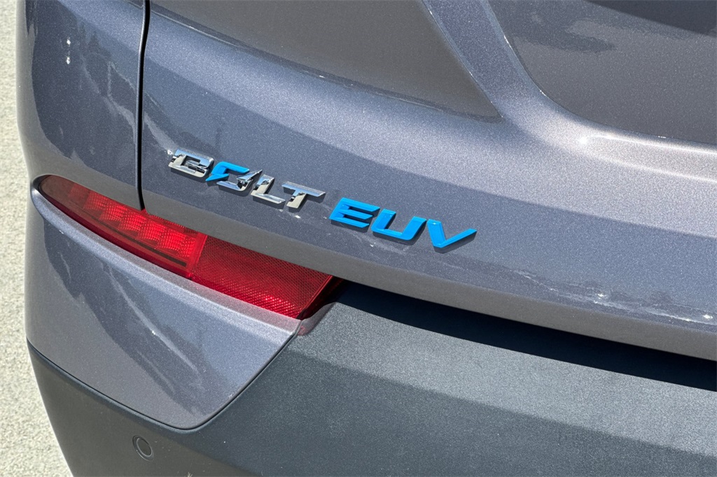 Vehicle image 34 of 37
