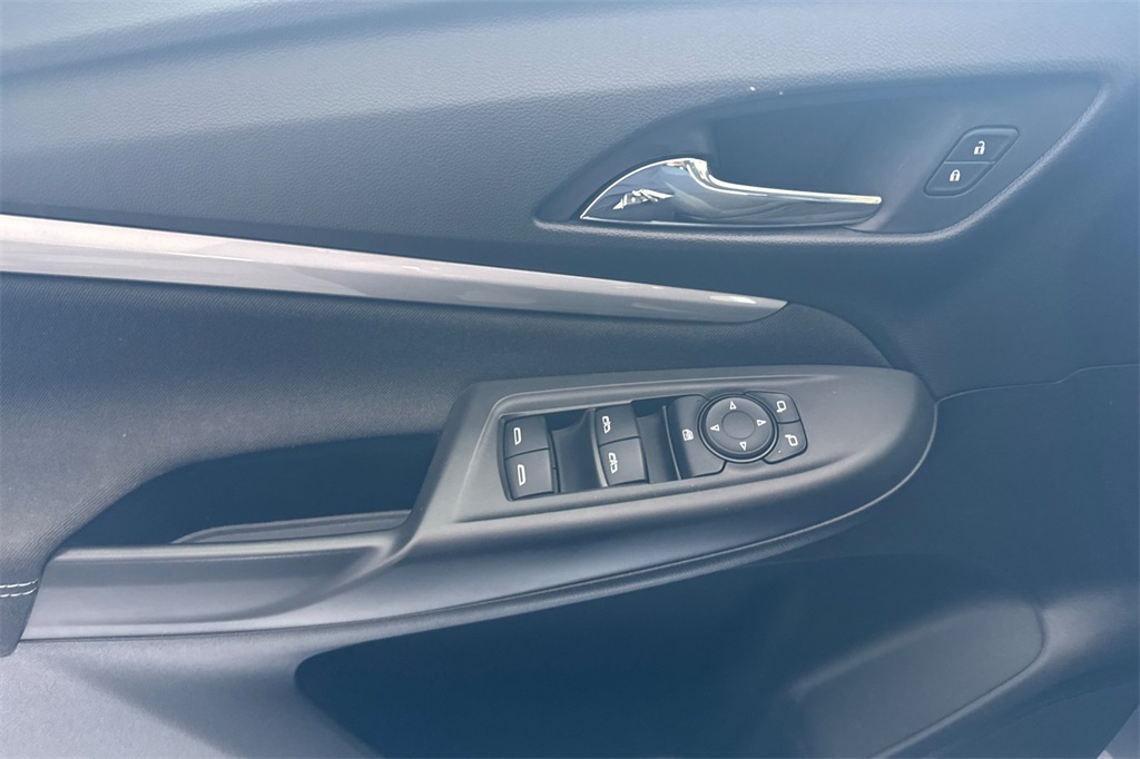 Vehicle image 21 of 37